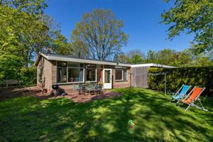 Mooie 4+2 persoons bungalow met grote tuin vlakbij het strand in Oostkapelle - Nederland - Europa - Oostkapelle