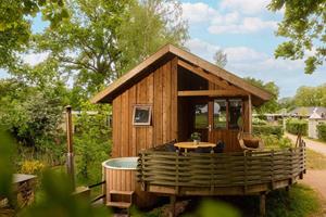 Gezellige 4 persoons Cottage met Hottub op Vakantiepark Mölke - Nederland - Europa - Zuna