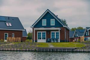 Moderne watervilla voor 8 personen met royale tuin op Vakantiepark IJsselmeer - Nederland - Europa - Medemblik