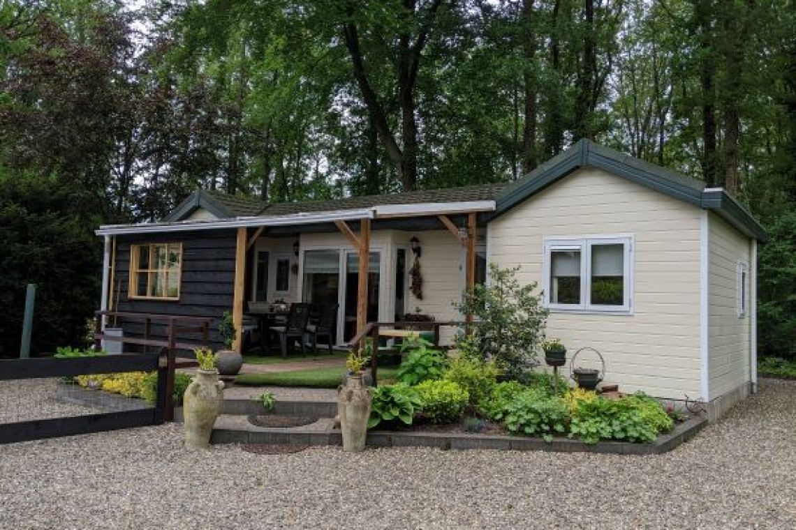 Leuk chalet aan de bosrand op vakantiepark in Uddel - Uddel