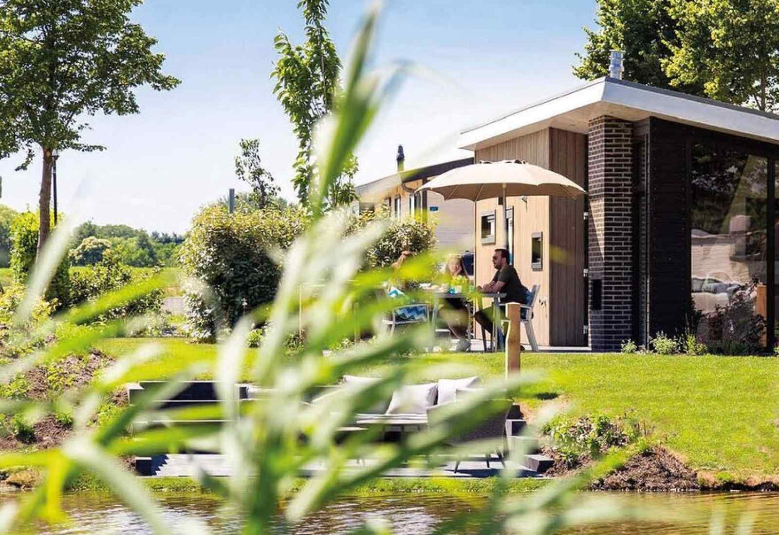 4 persoons chalet op een vakantiepark in Berkhout - Nederland - Europa - Berkhout