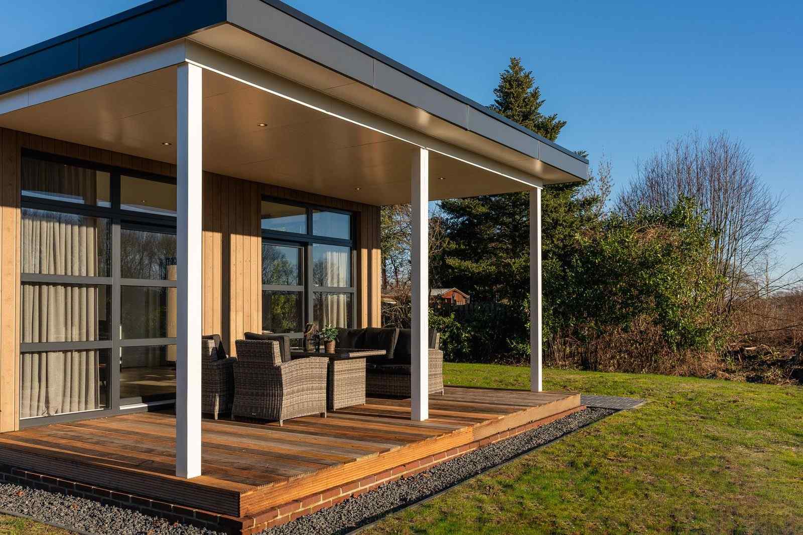 Lodge voor 4 personen met hottub aan de bosrand van Vakantiecentrum 't Schuttenbelt - Nederland - Europa - Enter