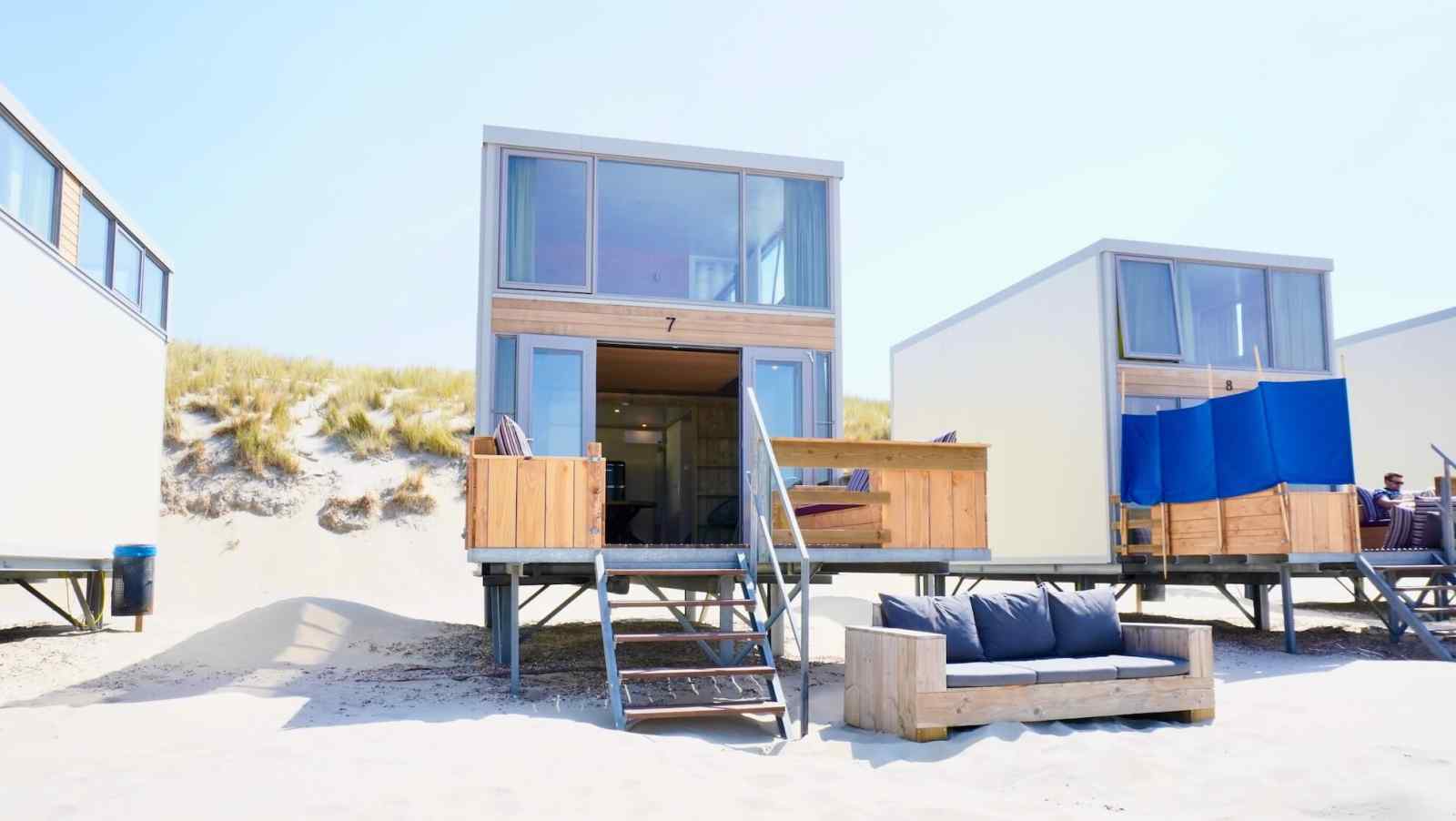 Uniek logeren op het strand in 5-persoons slaapstrandhuisje - Nederland - Europa - Domburg