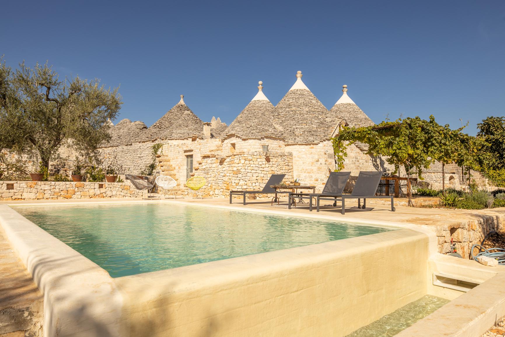 Trullo Fortuna Pool A Sfioro - Italië - Locorotondo