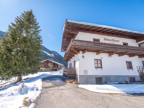 Chalet Schwoichbauer - 16 personen - Oostenrijk - Skicircus Saalbach / Hinterglemm / Leogang / Fieberbrunn - Saalbach