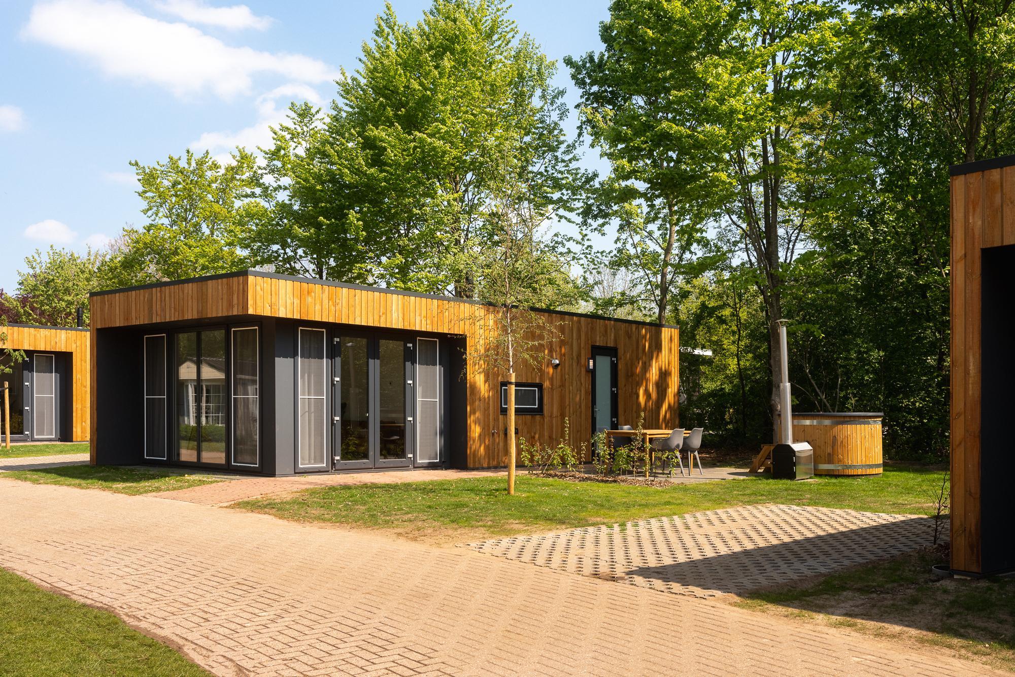 Group accommodation [7x Happy Oak Lodge 28p] - Nederland - Zuna