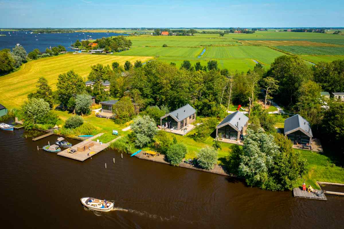 FR383 - Nederland - Nes (Akkrum)