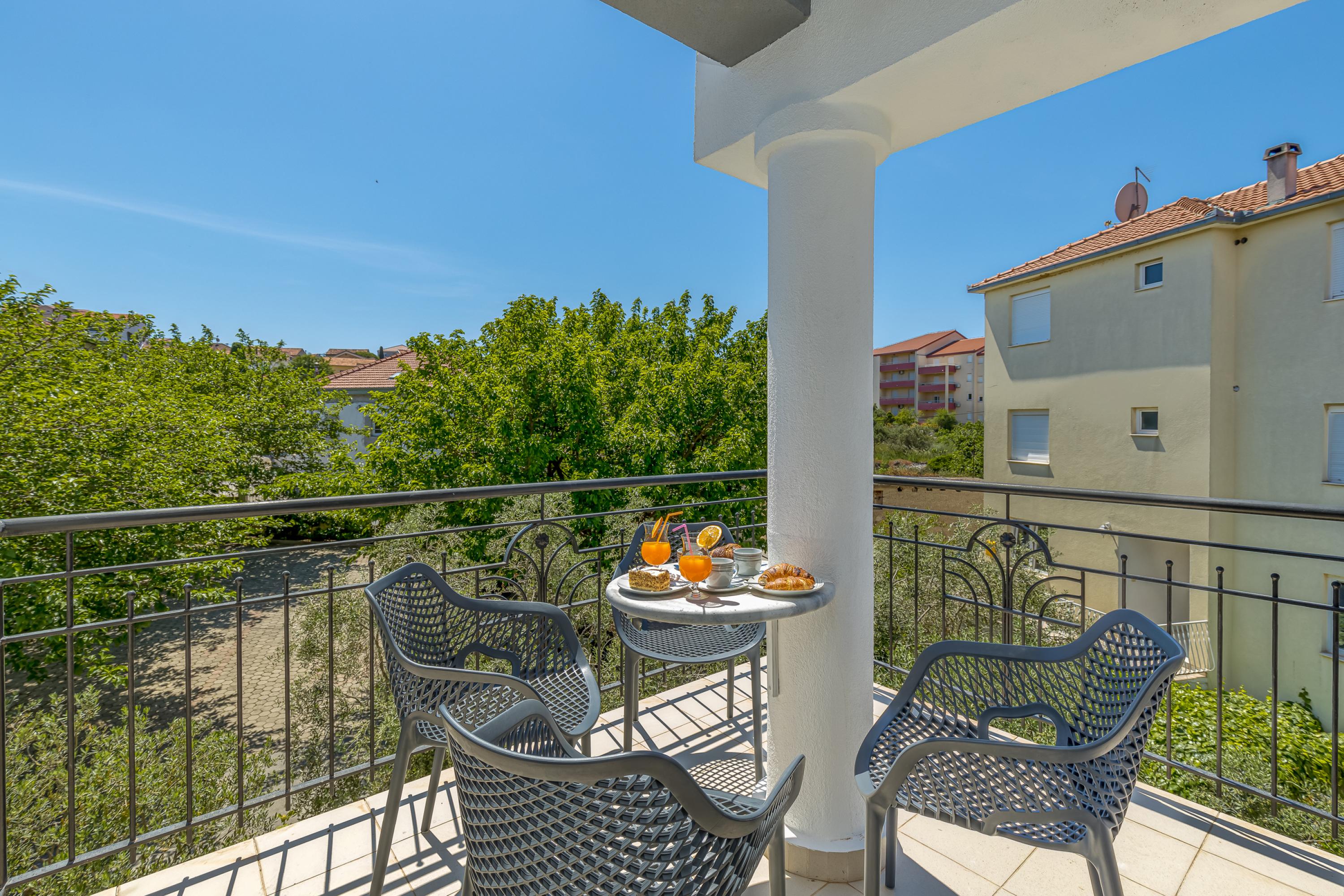 Apartment Nika 220m from the beach - Kroatië - Okrug Gornji