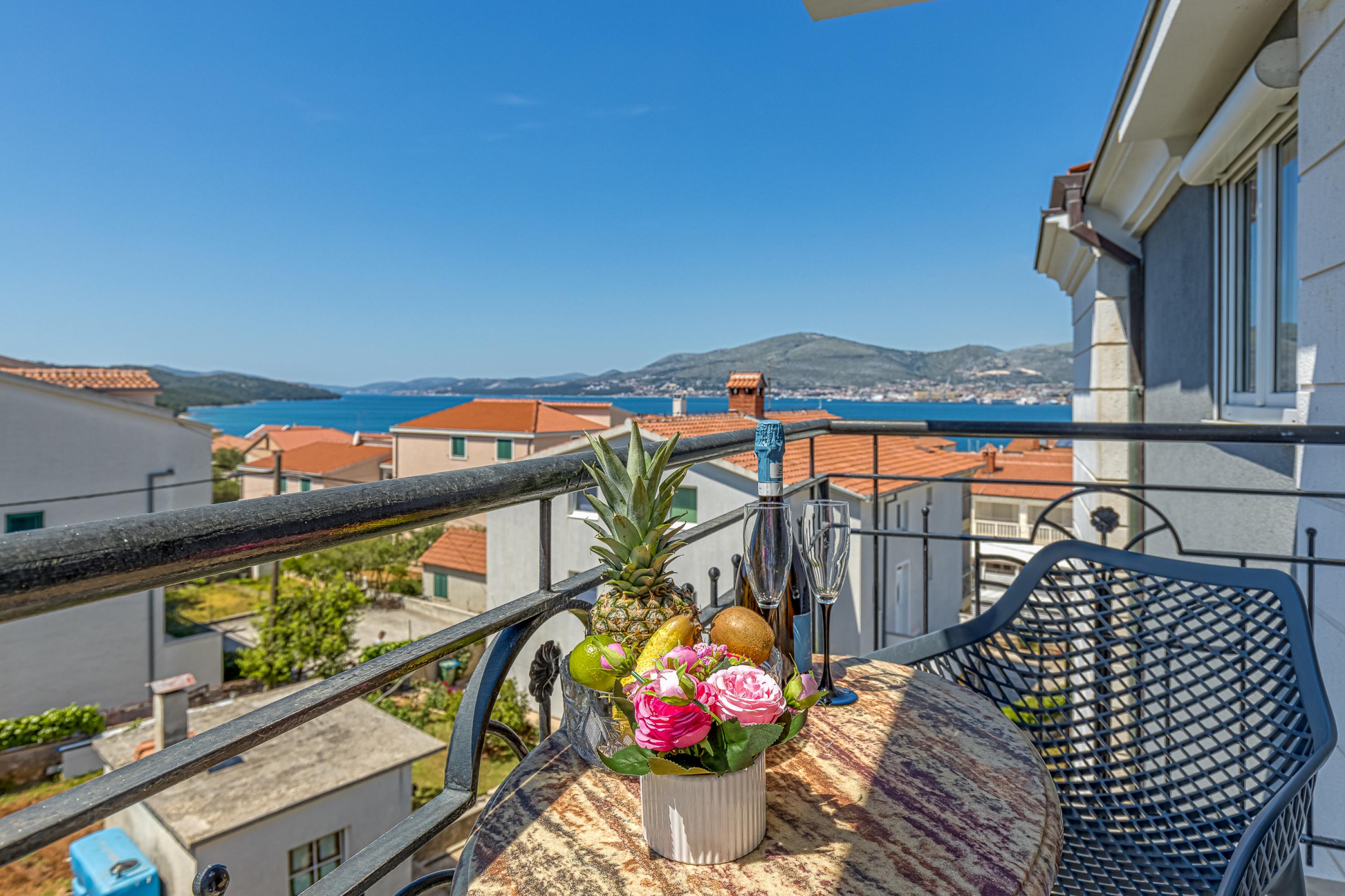 Apartment Antonia 220m from the beach - Kroatië - Okrug Gornji