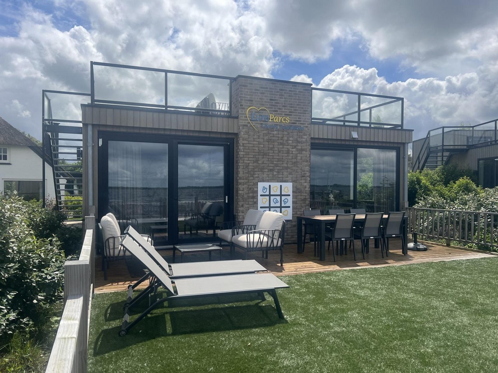 MIVA -Lodge aan het water 4 - persoons - Wanneperveen