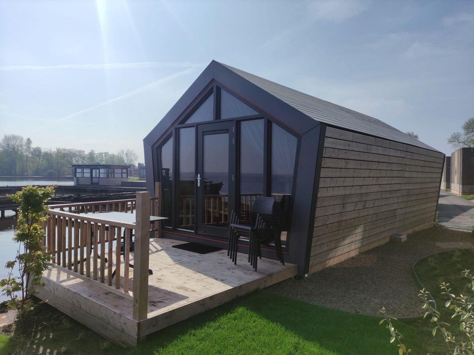 Tiny House met panorama uitzicht op de haven 4 -personen - Wanneperveen
