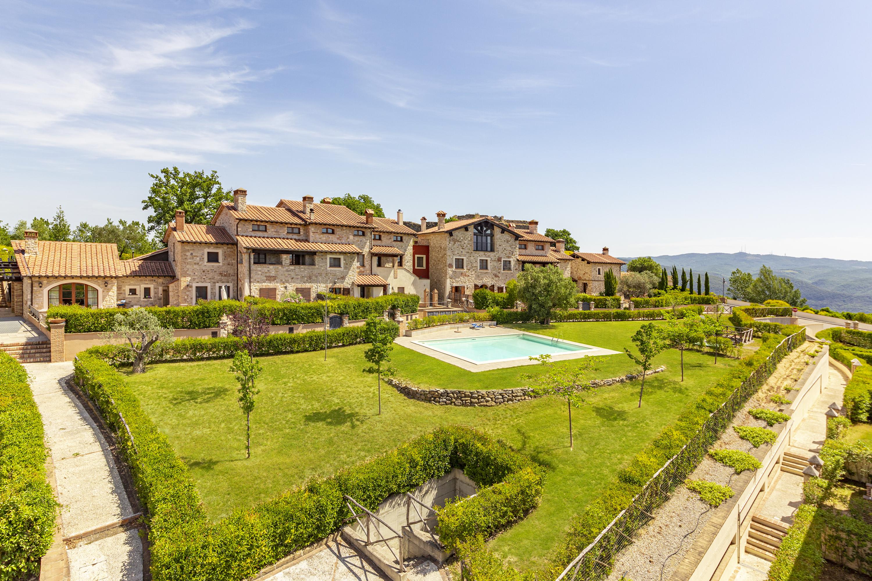 The Tower With Amazing View Shared Pool - Italië - Ficulle