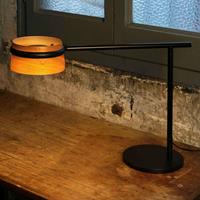FARO BARCELONA Dimmbare LED-Tischleuchte Loop mit Holz-Schirm