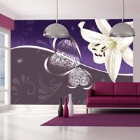 Artgeist Lily in Shades of Violet Vlies Fotobehang