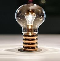 ingomaurer Ingo Maurer Bulb Brass met aan de bovenzijde gechromeerde LED-string lamp IM 1031000 Messing