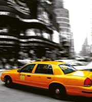 Dimex Taxi Vlies Fotobehang 225x250cm 3-banen