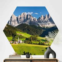 Klebefieber Hexagon Fototapete selbstklebend Geislerspitzen in Südtirol
