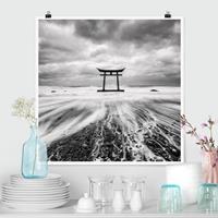 Klebefieber Poster Japanisches Torii im Meer