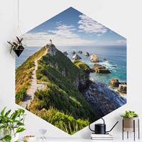 Klebefieber Hexagon Fototapete selbstklebend Nugget Point Leuchtturm und Meer Neuseeland