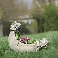 Gartentraum.de Schöne Pflanzschale mit Elfen für draußen - Navis Plant