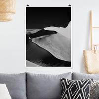 Bilderwelten Poster Schwarz-Weiß - Hochformat Wüste - Abstrakte Dünen