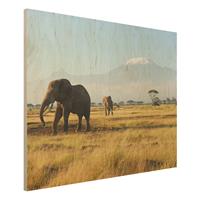 Bilderwelten Holzbild Natur & Landschaft - Querformat 4:3 Elefanten vor dem Kilimanjaro in Kenya