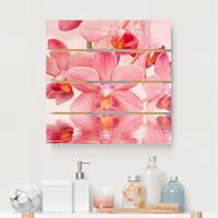 Bilderwelten Holzbild Plankenoptik Blumen - Quadrat Rosa Orchideen auf Wasser