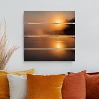 Bilderwelten Holzbild Plankenoptik Natur & Landschaft - Quadrat Sonnenaufgang am See mit Rehen im Nebel