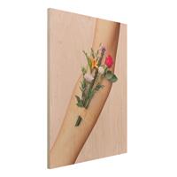 Bilderwelten Holzbild Blumen - Hochformat 3:4 Arm mit Blumen