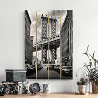 Bilderwelten Holzbild Plankenoptik Architektur & Skyline - Hochformat Manhattan Bridge in America