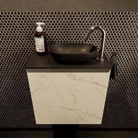 Mondiaz Fowy toiletmeubel 50x50x23cm Carrara mat 1 kraangat wasbak: rechts 1 deur solid surface met blad Melamine kleur wasbak: zwart FOWY59005Carraraurban