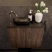 Mondiaz Fowy toiletmeubel 60x50x23cm dark brown mat 1 kraangat wasbak: links 2 deuren solid surface met blad Melamine kleur wasbak: zwart FOWY59008darkbrownurban