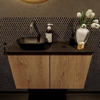 Mondiaz Fowy toiletmeubel 80x50x23cm washed oak mat 0 kraangaten wasbak: links 2 deuren solid surface met blad Melamine kleur wasbak: zwart FOWY59017washedoakurban