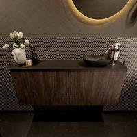 Mondiaz Fowy toiletmeubel 120x50x23cm dark brown mat 1 kraangat wasbak: rechts 2 deuren solid surface met blad Melamine kleur wasbak: zwart FOWY59027darkbrownurban