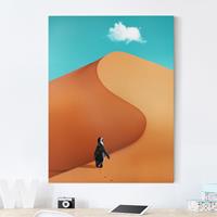 Bilderwelten Leinwandbild Wüste mit Pinguin