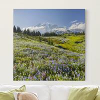 Bilderwelten Leinwandbild Berg - Quadrat Bergwiese mit Blumen vor Mt. Rainier