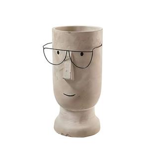 Gartentraum.de Lustiger Pflanztopf mit Brille - Gesicht aus Zement - Ottimir