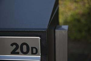 Allux Huisnummer inclusief beplakken op postkastsysteem 