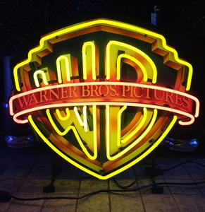 Fiftiesstore Warner Brothers Bros. Pictures Logo Neon Met Achterplaat 69 x 61 cm