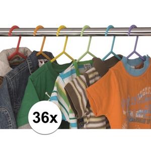 36x Plastic kinder kledinghangers -