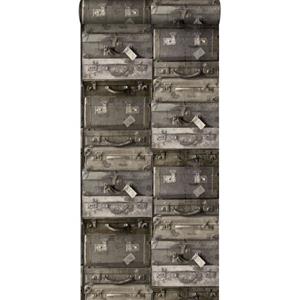 ESTAhome Behang Vintage Koffers Donkerbruin - 138217