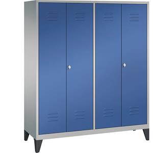 C+P CLASSIC Garderobenschrank mit Füßen, zueinander schlagende Türen, 4 Abteile, Abteilbreite 400 mm, weißaluminium / enzianblau