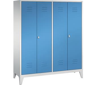 C+P CLASSIC Garderobenschrank mit Füßen, zueinander schlagende Türen, 4 Abteile, Abteilbreite 400 mm, lichtgrau / lichtblau