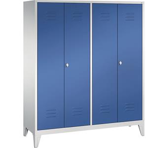 C+P CLASSIC Garderobenschrank mit Füßen, zueinander schlagende Türen, 4 Abteile, Abteilbreite 400 mm, lichtgrau / enzianblau