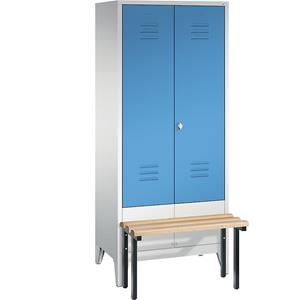 C+P Garderobekast CLASSIC met aangebouwde zitbank, naar elkaar toe zwenkende deuren, 2 afdelingen, afdelingsbreedte 400 mm, lichtgrijs/lichtblauw