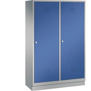 C+P CLASSIC Garderobenschrank mit Sockel, Tür über 2 Abteile, 4 Abteile, Abteilbreite 300 mm, weißaluminium / enzianblau