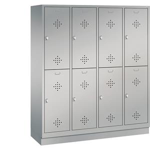 C+P CLASSIC Garderobenschrank mit Sockel, doppelstöckig, 4 Abteile, je 2 Fächer, Abteilbreite 400 mm, weißaluminium