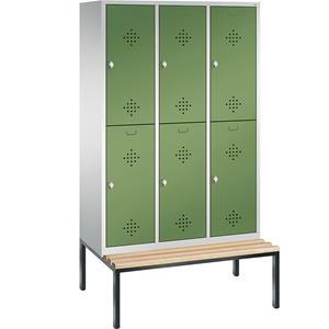 C+P CLASSIC Garderobenschrank mit untergebauter Sitzbank, doppelstöckig, 3 Abteile, je 2 Fächer, Abteilbreite 400 mm, lichtgrau / resedagrün