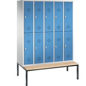 C+P CLASSIC Garderobenschrank mit untergebauter Sitzbank, doppelstöckig, 5 Abteile, je 2 Fächer, Abteilbreite 300 mm, lichtgrau / lichtblau