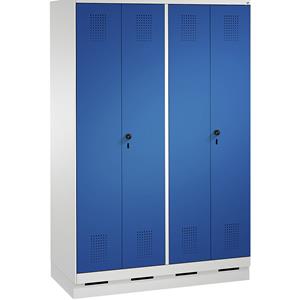 C+P EVOLO Garderobenschrank, zueinander schlagende Türen, 4 Abteile, Abteilbreite 300 mm, mit Sockel, lichtgrau / enzianblau